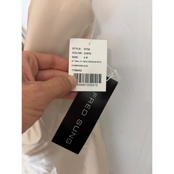 NWT Alfred Sung Champagne V Neck Spaghetti Strap Formal‎ Maxi Gown Size 4R - Picture 5 of 7